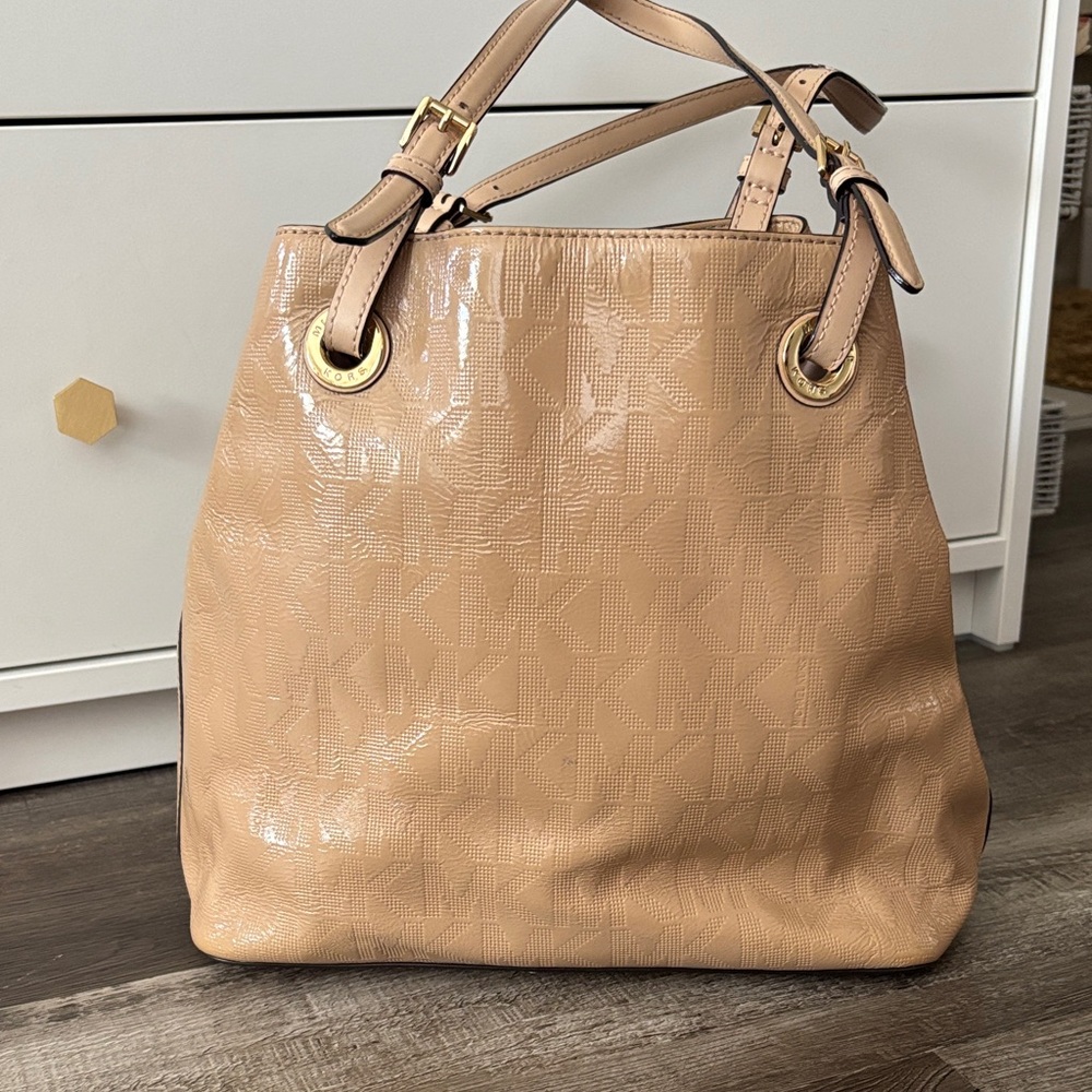 Michael Kors Tan Shoulder Bag with Gold Details